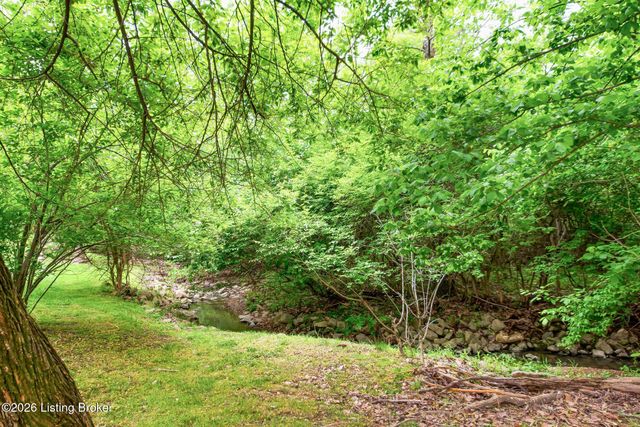 9210 Hawthorne Pointe Dr 103, Louisville, KY 40272