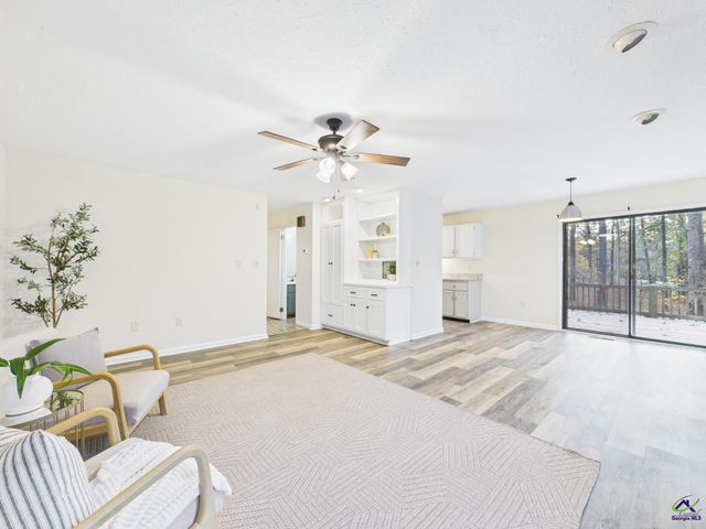 202 Hilltop Circle, Macon, GA 31210