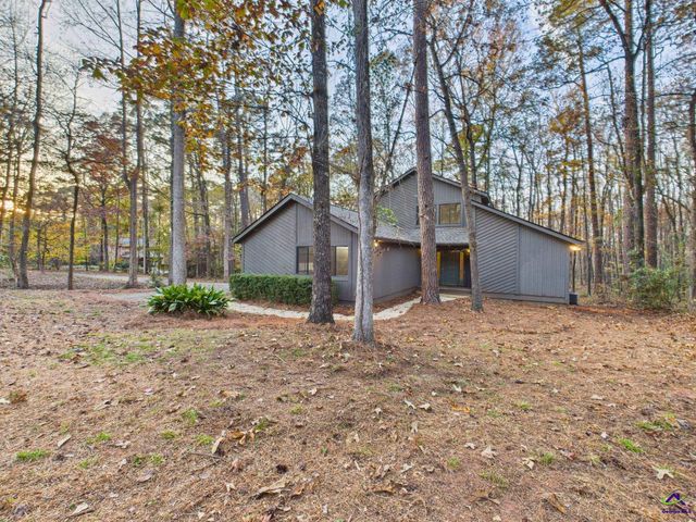 202 Hilltop Circle, Macon, GA 31210