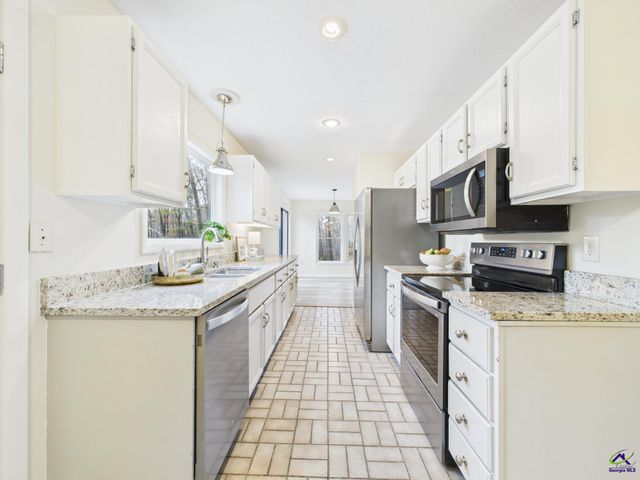 202 Hilltop Circle, Macon, GA 31210