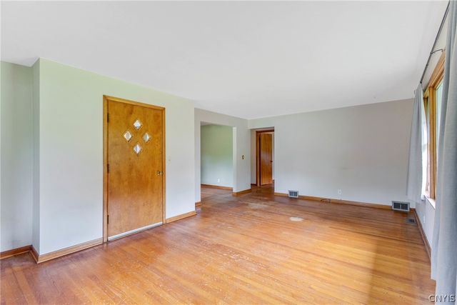 8252 Maple Road, Clay, NY 13041