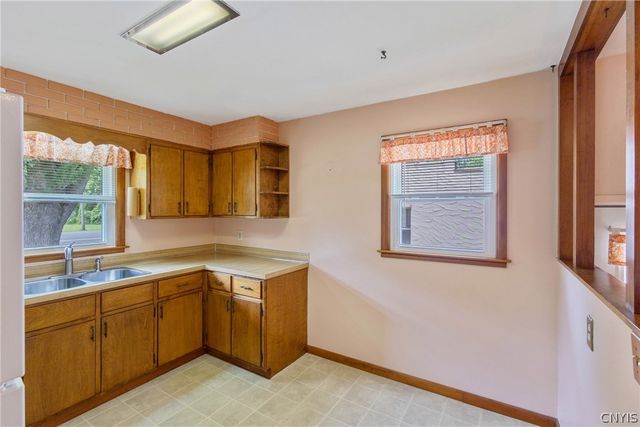 8252 Maple Road, Clay, NY 13041