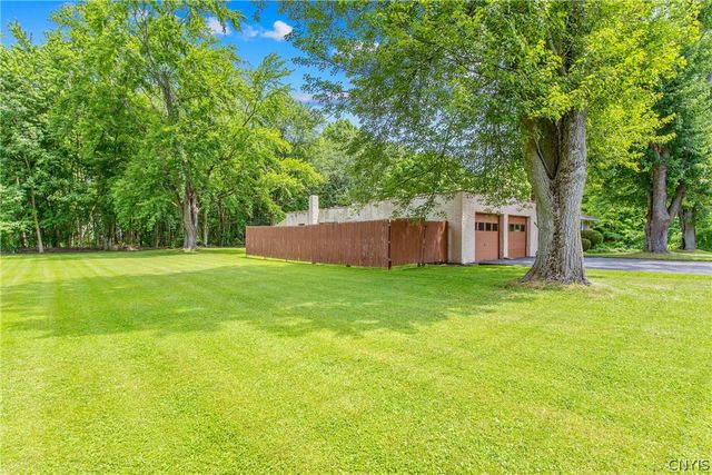 8252 Maple Road, Clay, NY 13041