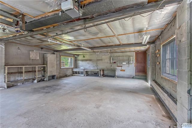 8252 Maple Road, Clay, NY 13041
