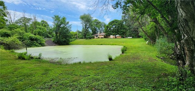 8252 Maple Road, Clay, NY 13041