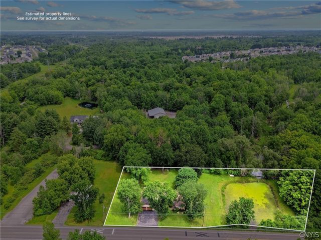 8252 Maple Road, Clay, NY 13041