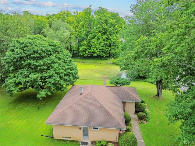 8252 Maple Road, Clay, NY 13041