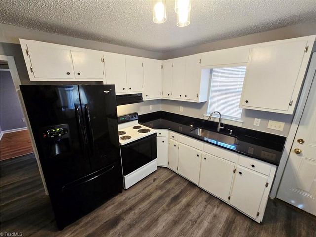 814 Elizabeth Street, Burlington, NC 27217