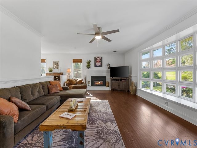 5823 Stanbrook Dr, North Chesterfield, VA 23234