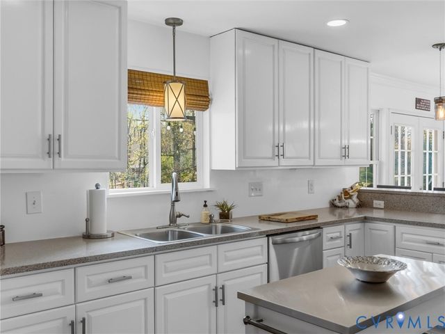 5823 Stanbrook Dr, North Chesterfield, VA 23234