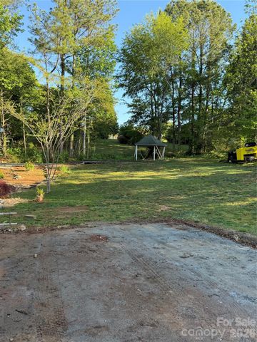 110 Joyceton Church Road SW, Lenoir, NC 28645