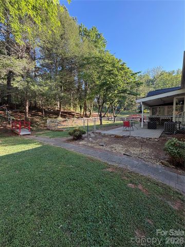 110 Joyceton Church Road SW, Lenoir, NC 28645