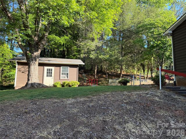 110 Joyceton Church Road SW, Lenoir, NC 28645