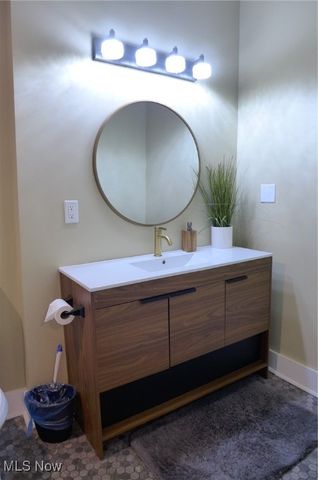 1376 W 74th Street, Cleveland, OH 44102