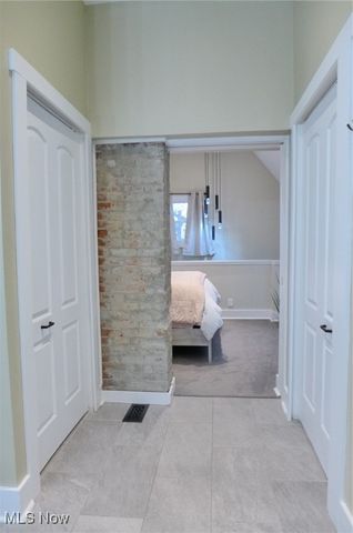 1376 W 74th Street, Cleveland, OH 44102