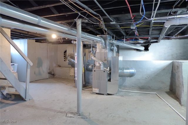 1376 W 74th Street, Cleveland, OH 44102