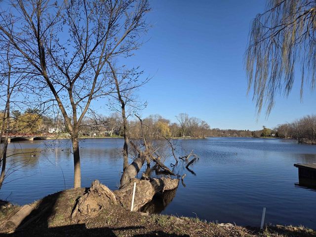 505 Dewey Avenue, Watertown, WI 53094