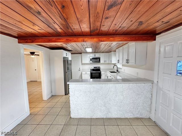 1275 Gramac DR, North Fort Myers, FL 33917