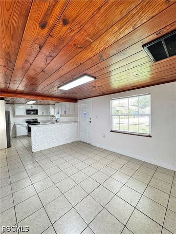 1275 Gramac DR, North Fort Myers, FL 33917