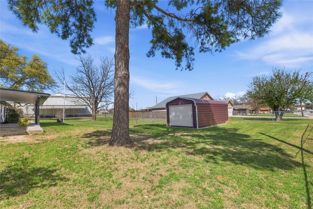 102 James Boulevard, Early, TX 76802