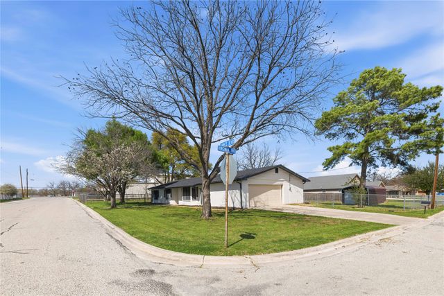 102 James Boulevard, Early, TX 76802
