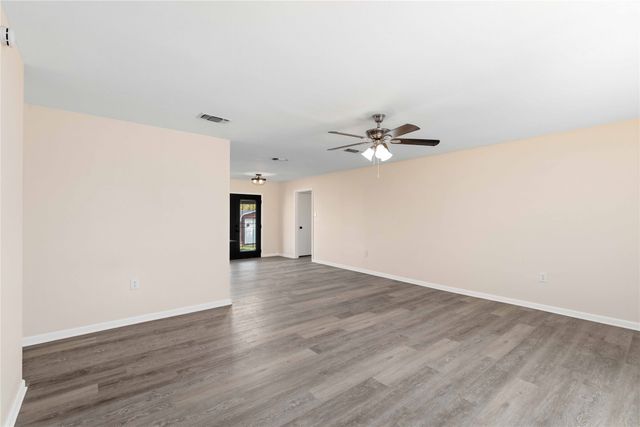 102 James Boulevard, Early, TX 76802