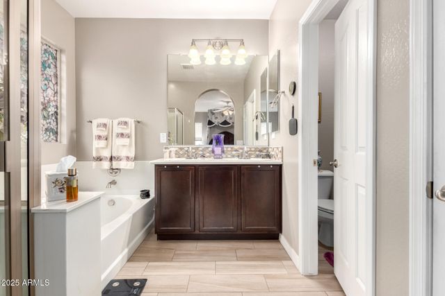 28734 N COYOTE CREEK Road, San Tan Valley, AZ 85143