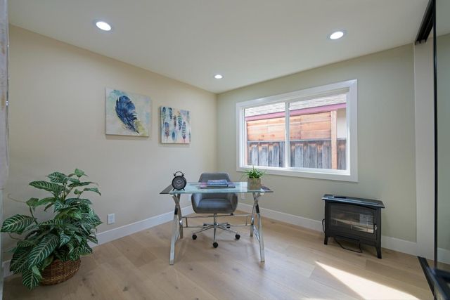 922 Iris Avenue, Sunnyvale, CA 94086