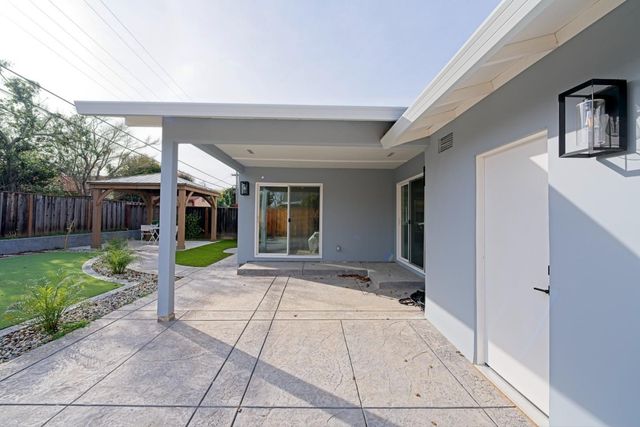 922 Iris Avenue, Sunnyvale, CA 94086