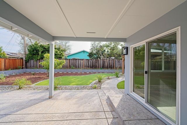 922 Iris Avenue, Sunnyvale, CA 94086