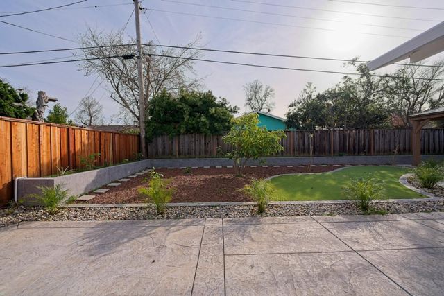 922 Iris Avenue, Sunnyvale, CA 94086