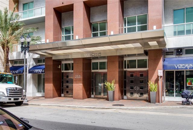 253 NE 2nd St 3702, Miami, FL 33132