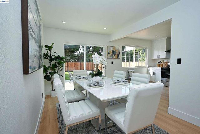 361 Tippecanoe Ave, Hayward, CA 94544