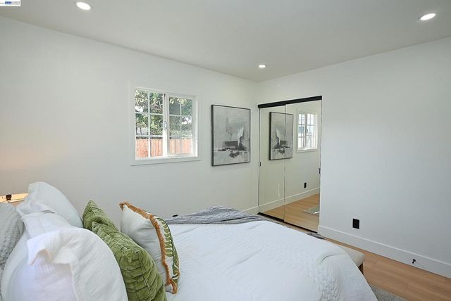 361 Tippecanoe Ave, Hayward, CA 94544