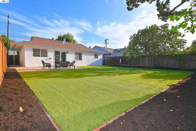 361 Tippecanoe Ave, Hayward, CA 94544
