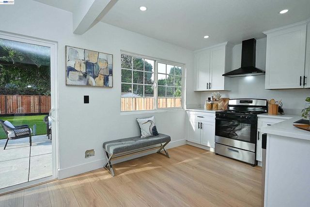 361 Tippecanoe Ave, Hayward, CA 94544