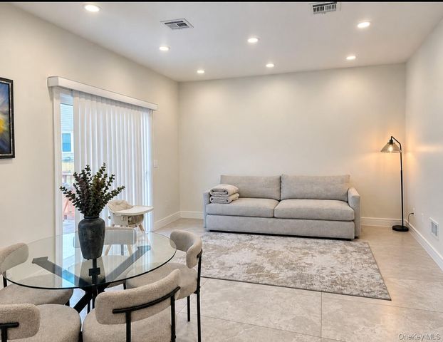 344 Bayview Avenue, Inwood, NY 11096