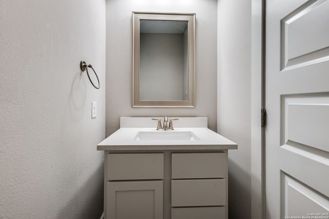 1511 E Sandalwood Ln Unit 14, San Antonio, TX 78209