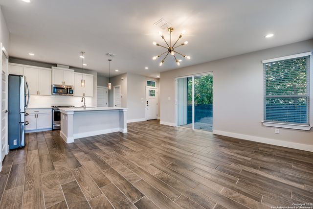 1511 E Sandalwood Ln Unit 14, San Antonio, TX 78209