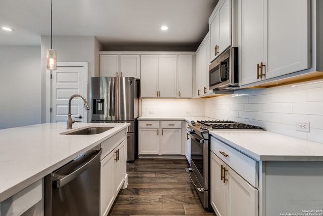 1511 E Sandalwood Ln Unit 14, San Antonio, TX 78209