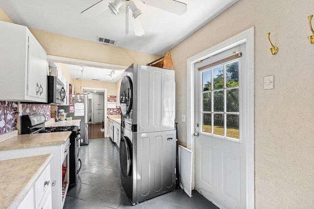 102 NE 22nd Street, Delray Beach, FL 33444