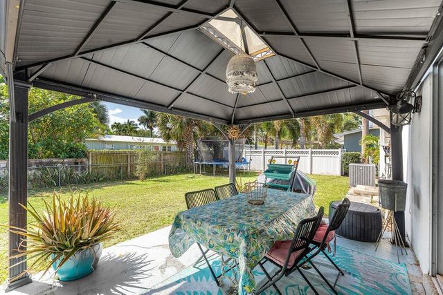 102 NE 22nd Street, Delray Beach, FL 33444