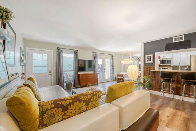 6718 Silvermine DR 1004, Austin, TX 78736