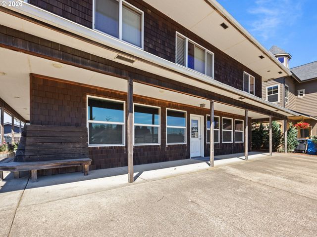 220 Nw SPRING St, Waldport, OR 97394