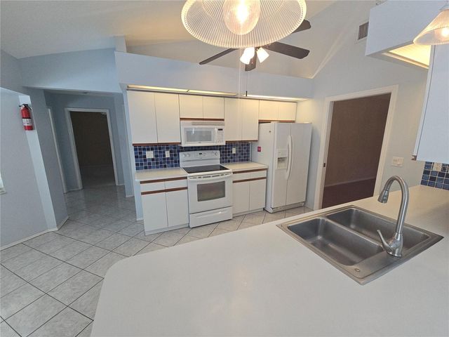 1008 CIMARRON CIR, Bradenton, FL 34209