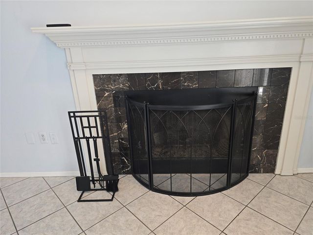 1008 CIMARRON CIR, Bradenton, FL 34209