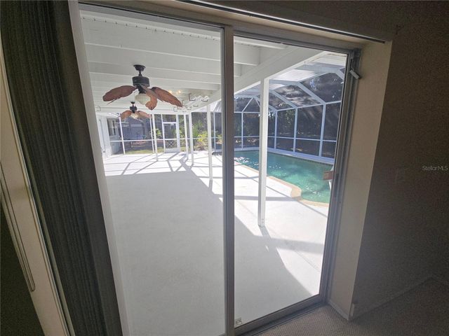 1008 CIMARRON CIR, Bradenton, FL 34209