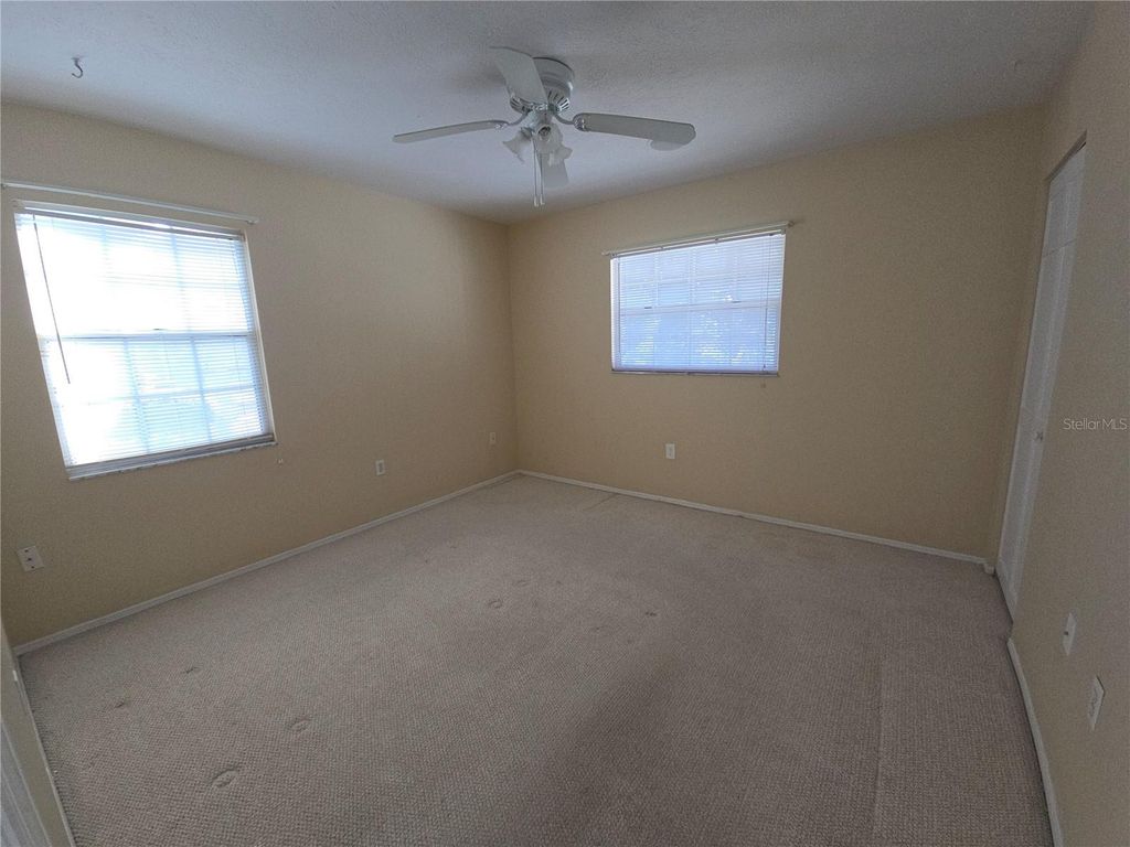 Image 27 of property listing at 1008 CIMARRON CIR, Bradenton, FL 34209