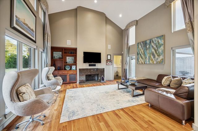 37 E Broad Oaks, Houston, TX 77056