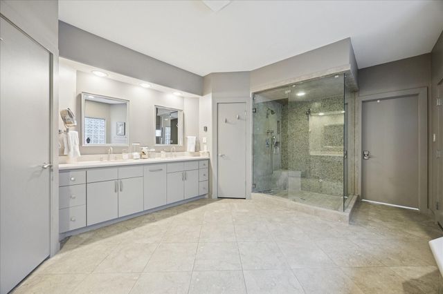 37 E Broad Oaks, Houston, TX 77056